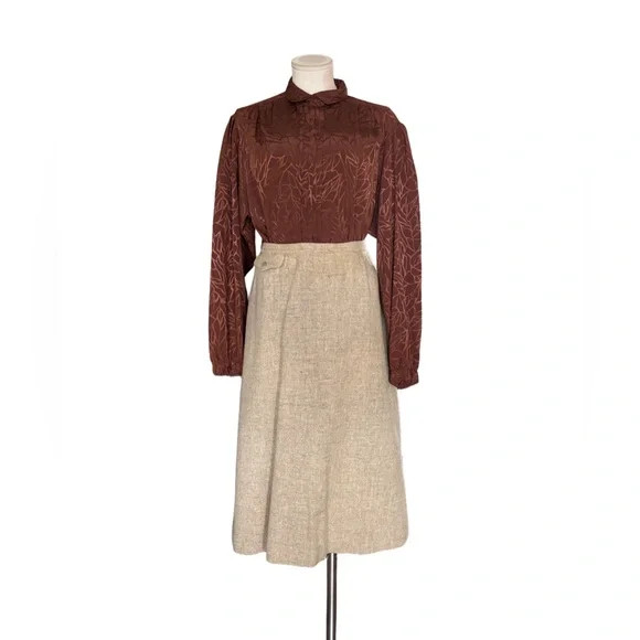 Prestige Wool Blend Skirt – Tan Beige - Large - Picture 2 of 11